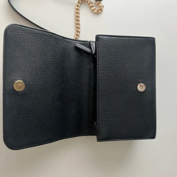 Black Leather Purse With Gold chain By Tory Burch - Picture 3 of 6